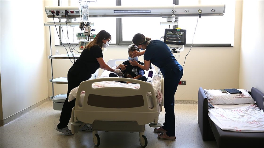 Adana Şehir Hastanesi nakil bekleyen 75 çocuğa ‘umut’ oldu