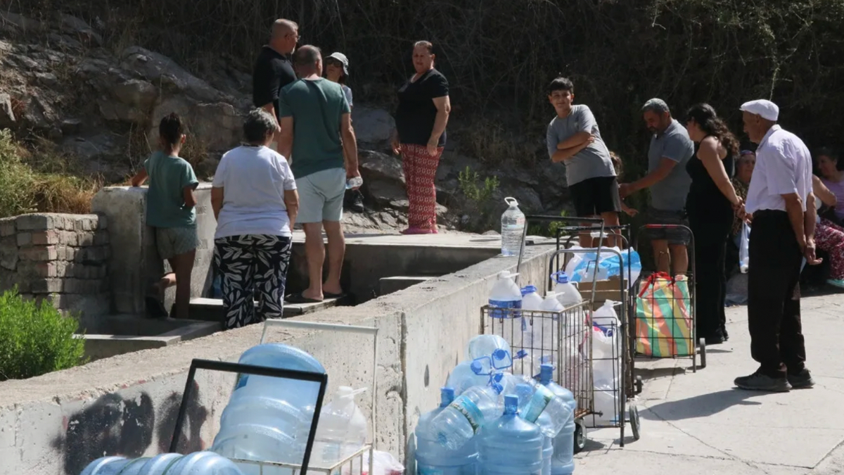 İzmir’de su kesintileri 15 Kasım’a kadar uzatıldı İzmir’de su kesintileri 15 Kasım’a kadar uzatıldı