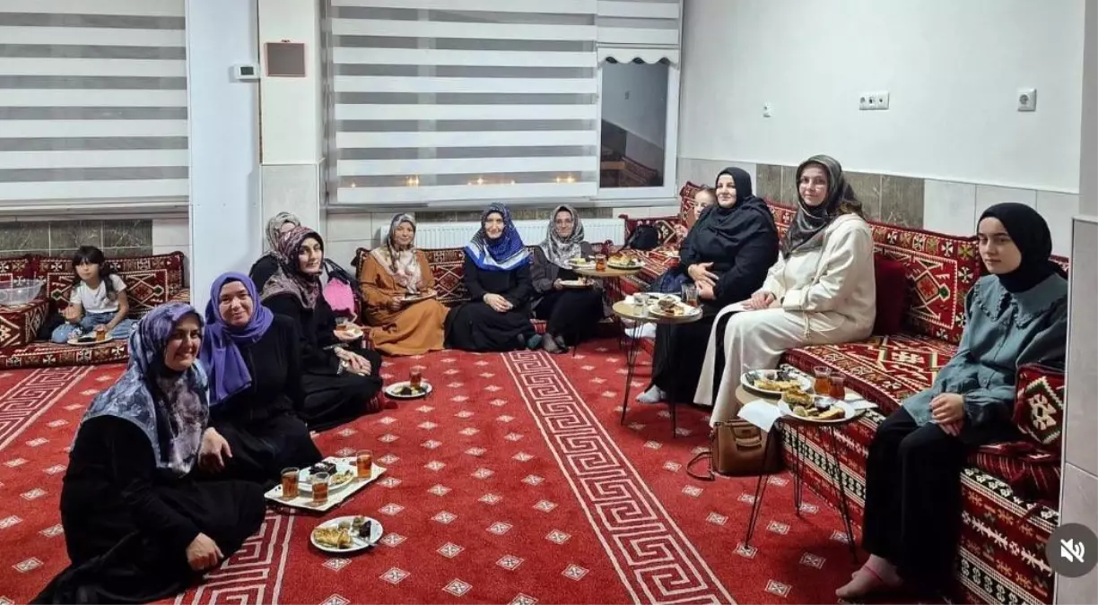 Bilecik’te Aile Buluşması Gerçekleştirildi Bilecik’te Aile Buluşması Gerçekleştirildi