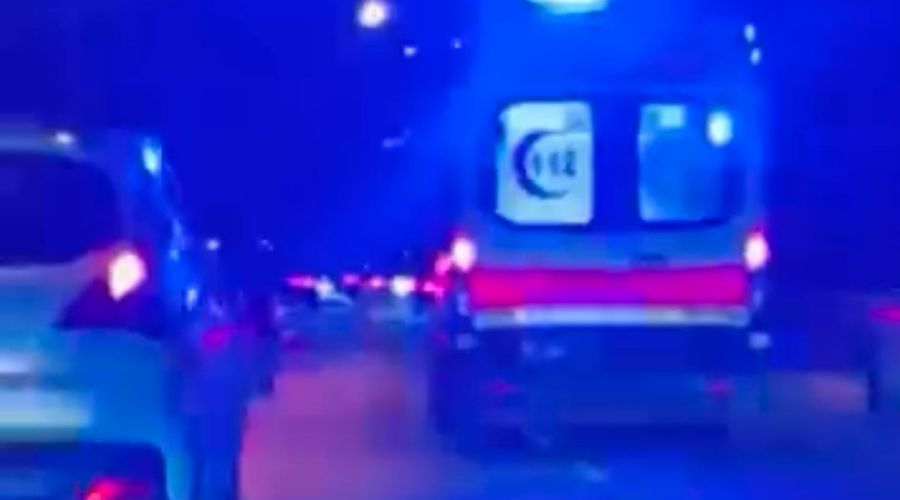 Bursa’da sürücüler, ‘fermuar sistemi’ ile ambulansa yol verdi Bursa’da sürücüler, ‘fermuar sistemi’ ile ambulansa yol verdi