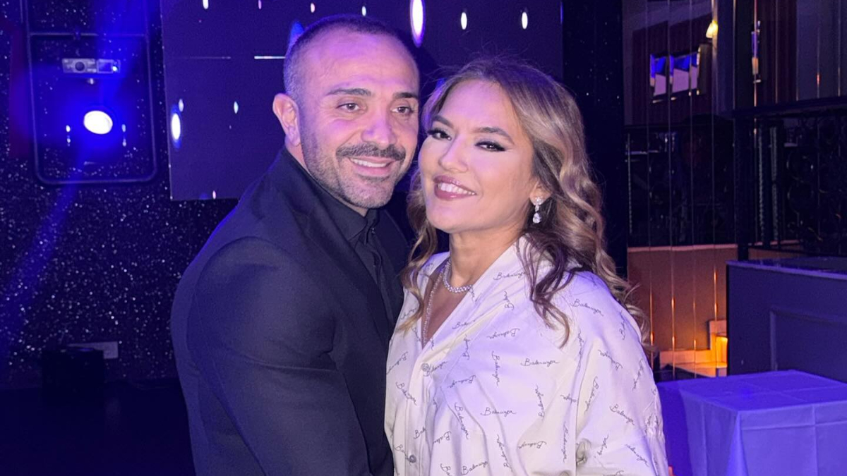 Demet Akalın ve Okan Kurt 14. Yıl Dönümlerini Kutladı Demet Akalın ve Okan Kurt 14. Yıl Dönümlerini Kutladı